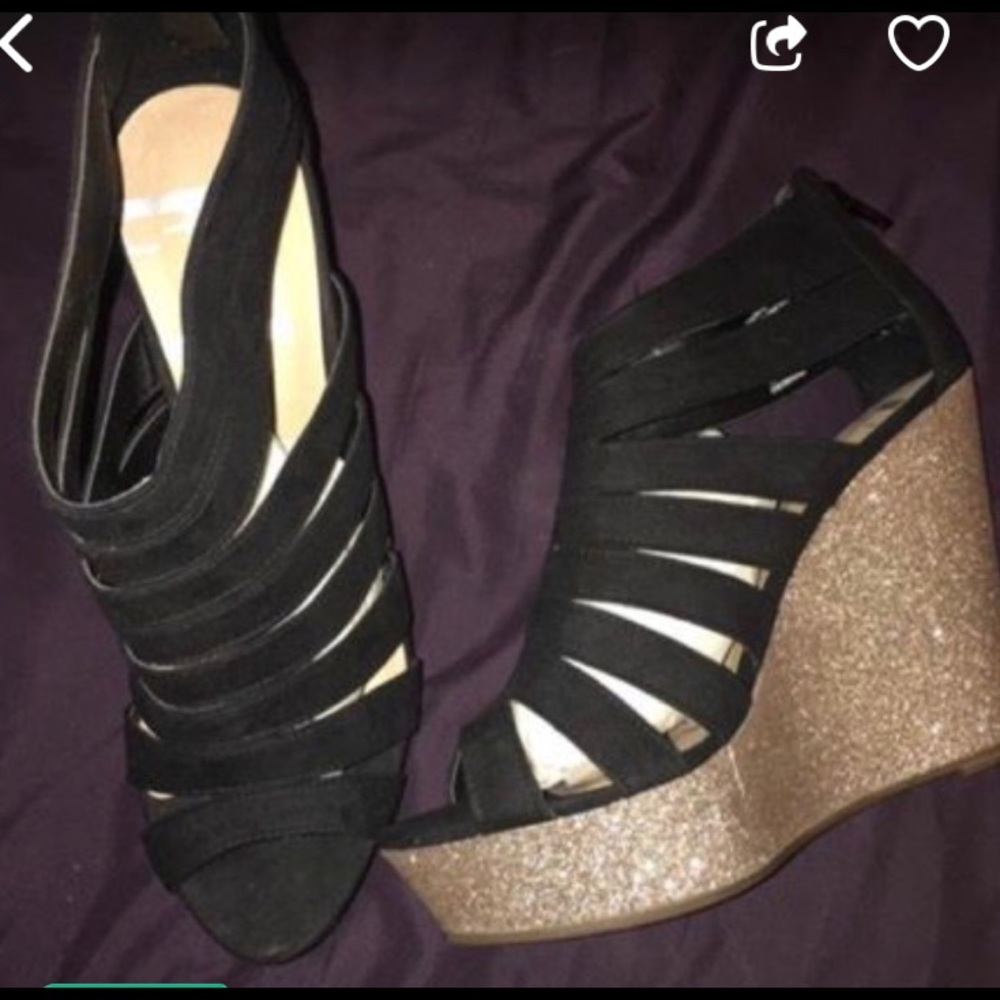 Elle suede wedges